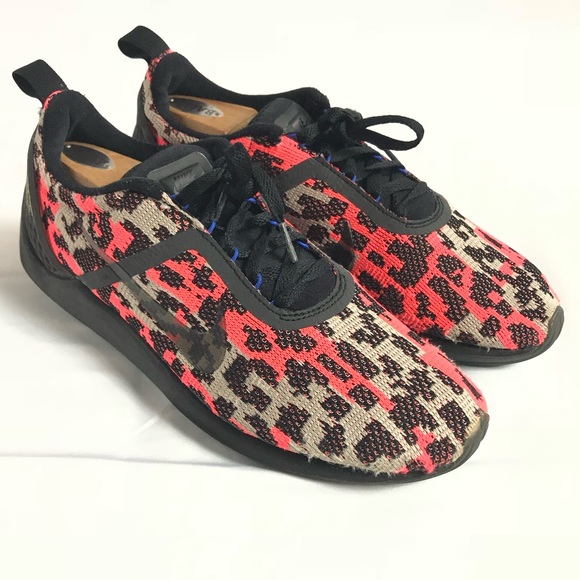 Nike Other - Nike Lunarestoa 2 Essential Premium Running Shoe